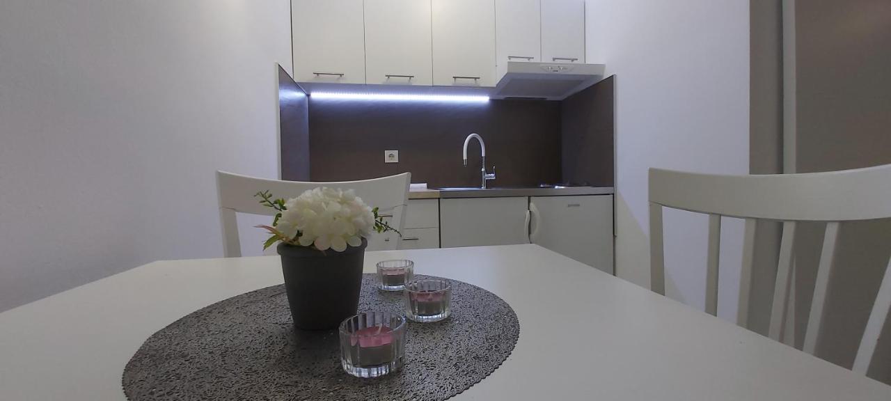 Studio Apartments Igor Vrsar Ngoại thất bức ảnh