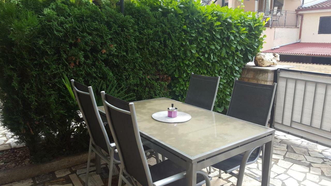 Studio Apartments Igor Vrsar Ngoại thất bức ảnh